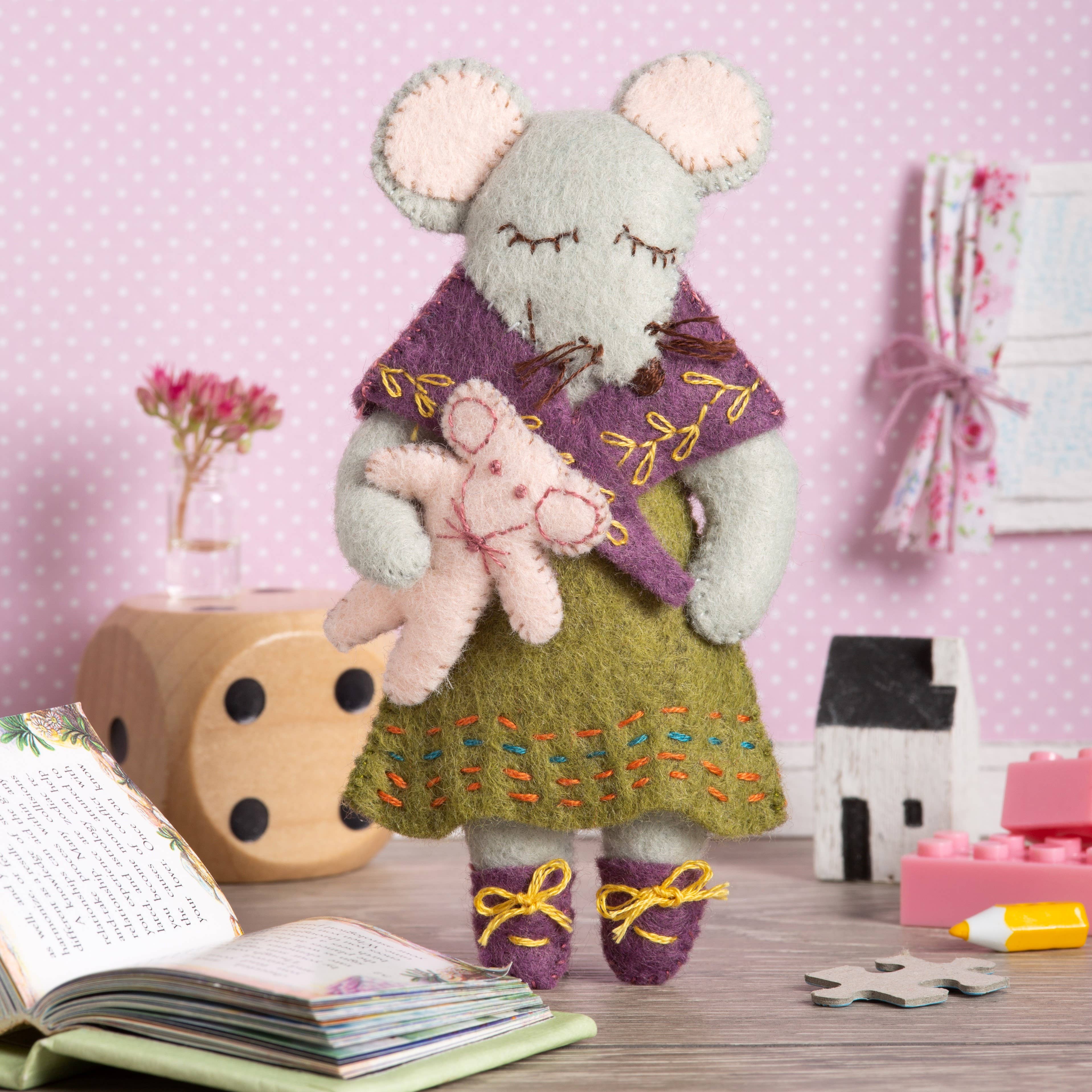 Corinne Lapierre Little Miss Mouse Felt Craft Kit