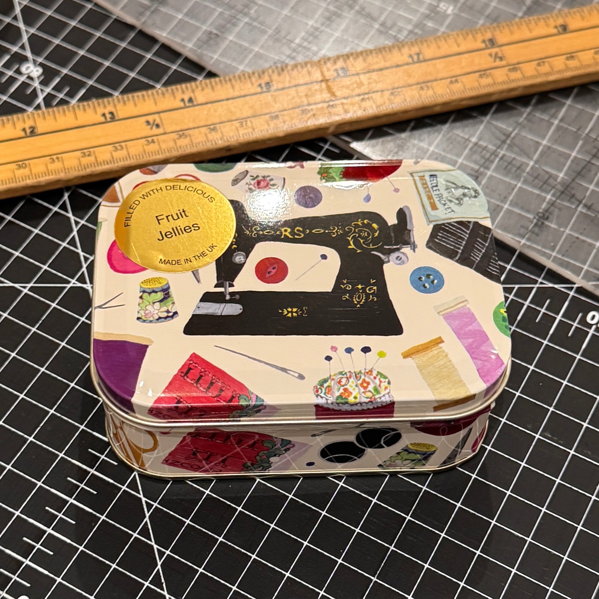 Needles & Thread - Small Rectangular Tin with Fruit Jellies (Vegan)