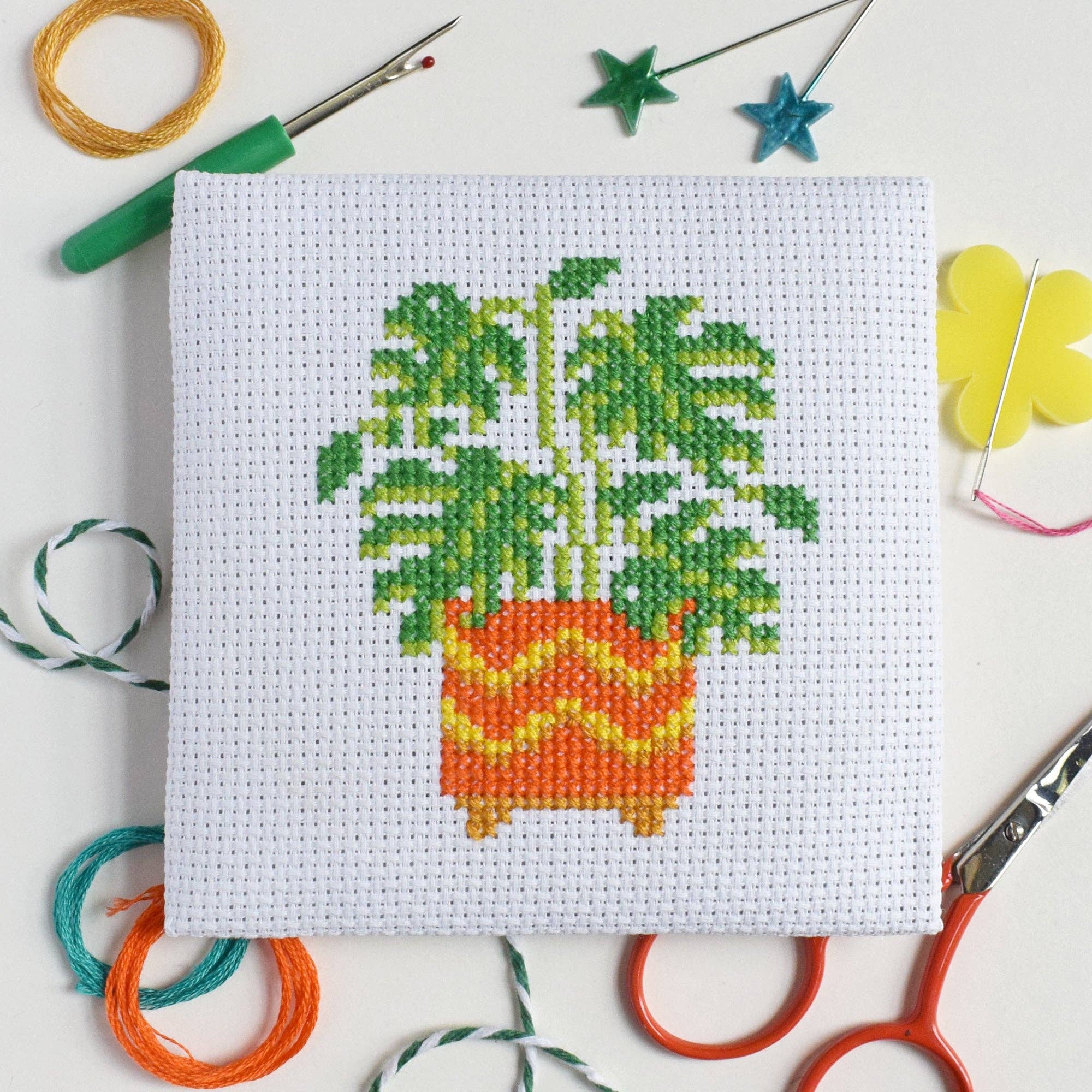 The Make Arcade 'Monstera' Mini Cross Stitch Kit t Bibelot, Leek