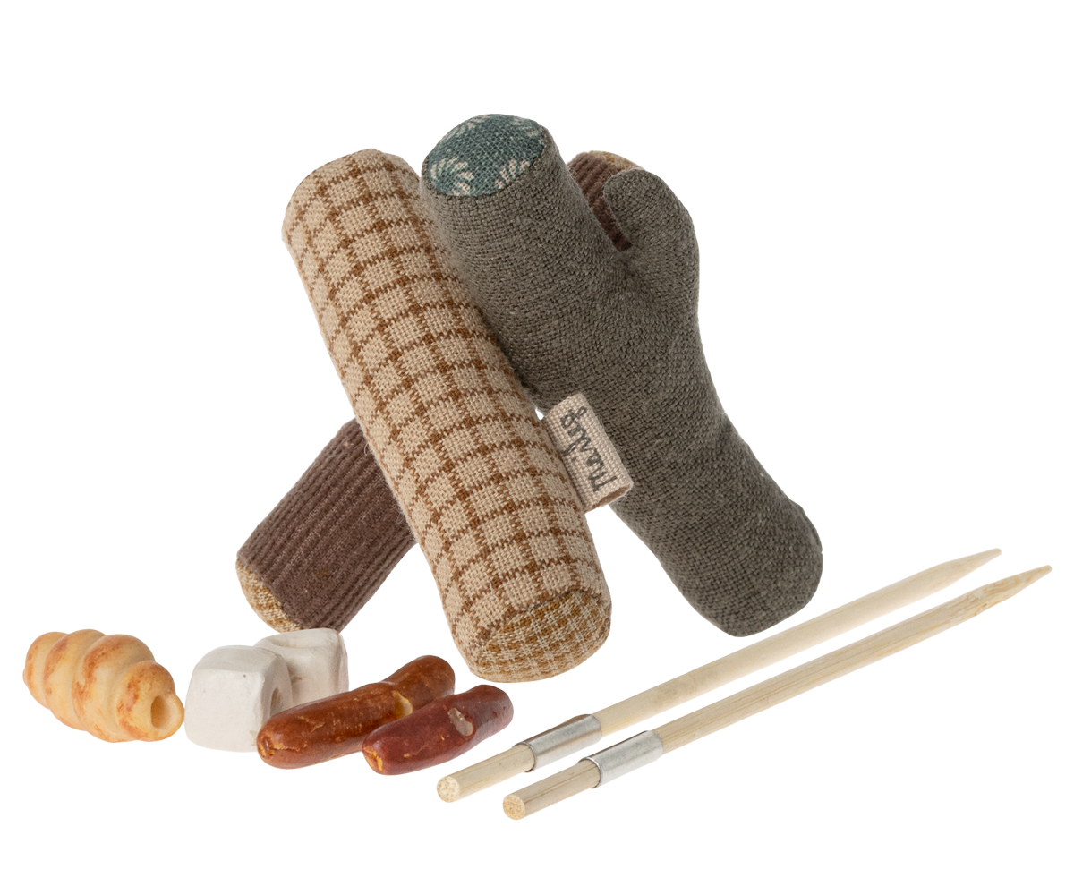 Maileg Bonfire Set, Mouse