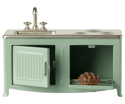 Maileg Kitchen, Mouse - Mint at Bibelot, Leek