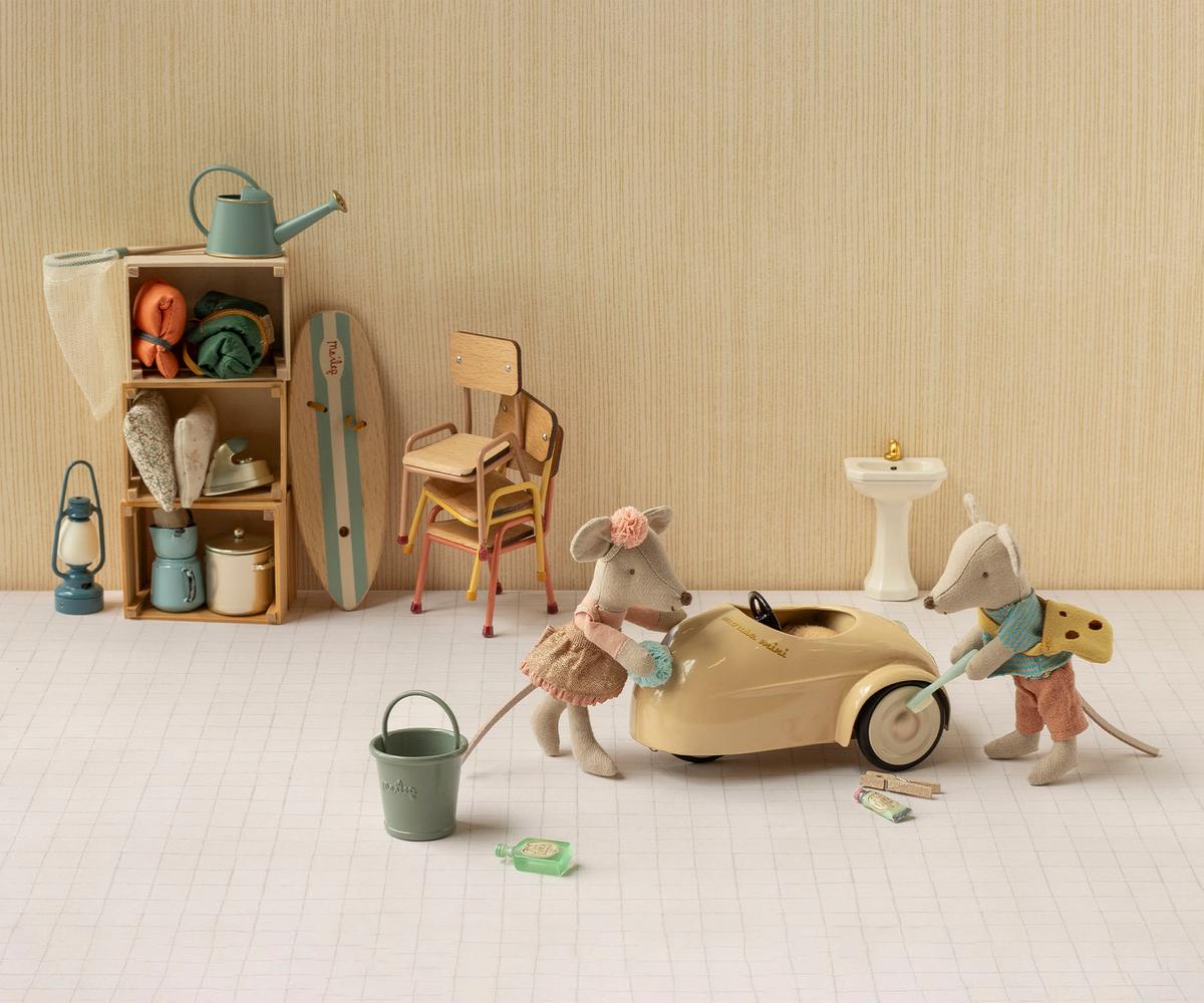 Maileg Car, Mouse - Wheat at Bibelot Leek UK Stockist