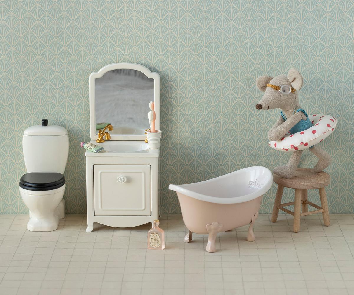 Maileg Bathtub, Mouse - Rose at Bibelot Leek