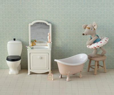 Maileg Bathtub, Mouse - Rose at Bibelot Leek
