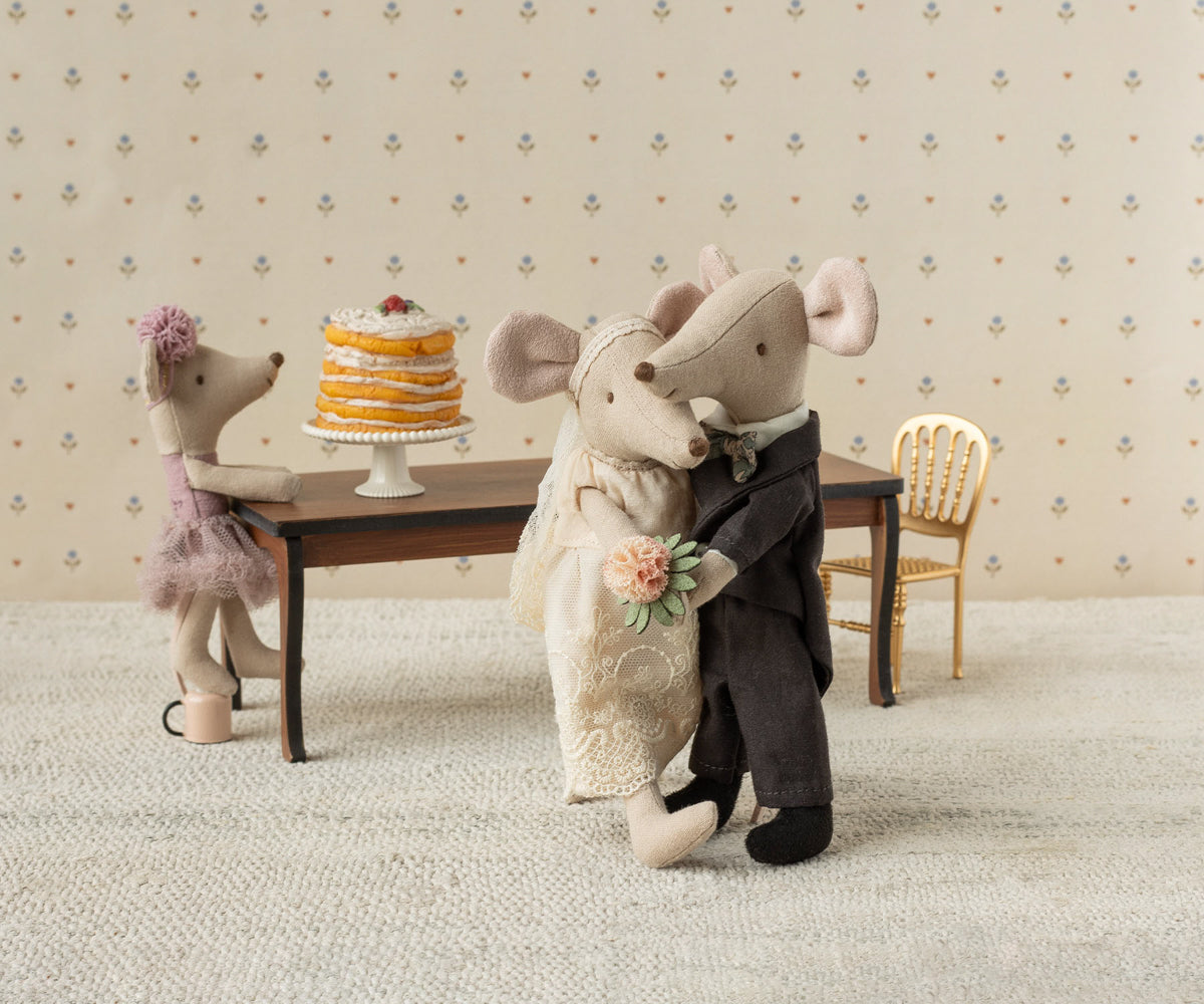 Maileg Wedding Mice Couple in Box, Mum and Dad at Bibelot Leek