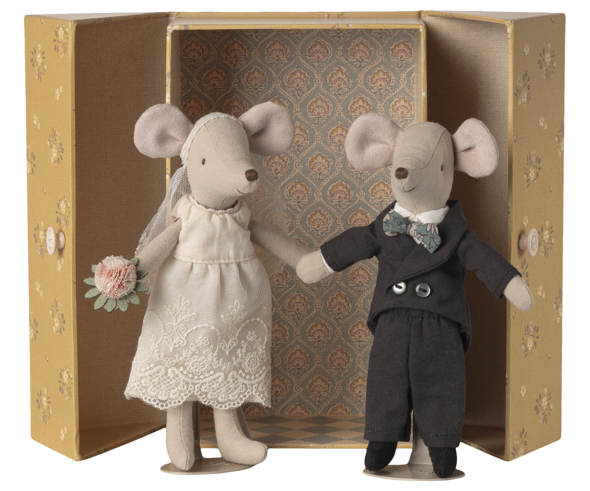 Maileg Wedding Mice Couple in Box, Mum and Dad at Bibelot Leek
