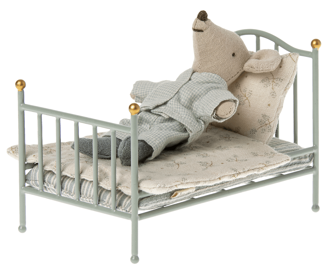 Maileg Vintage Mouse Bed - Mint image 1