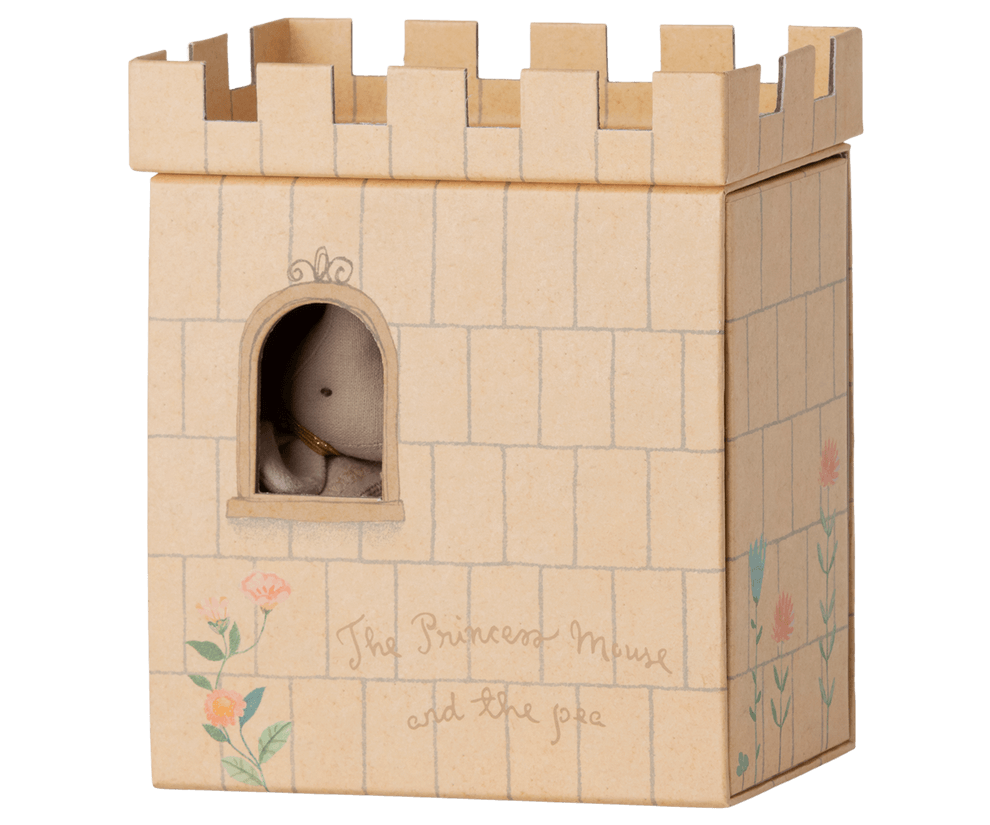 Maileg Princess and the Pea, Big Sister Mouse image 2
