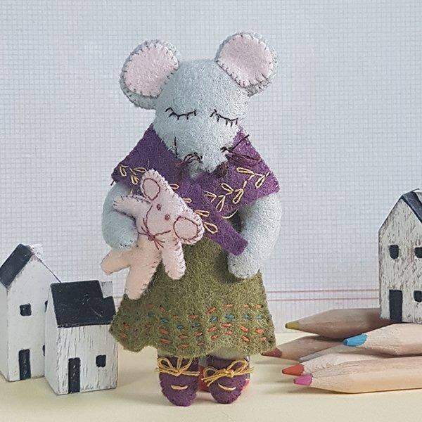 Corinne Lapierre Little Miss Mouse Felt Craft Kit