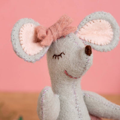 Corinne Lapierre Little Mouse The Ballet Dancer Felt Craft Mini Kit