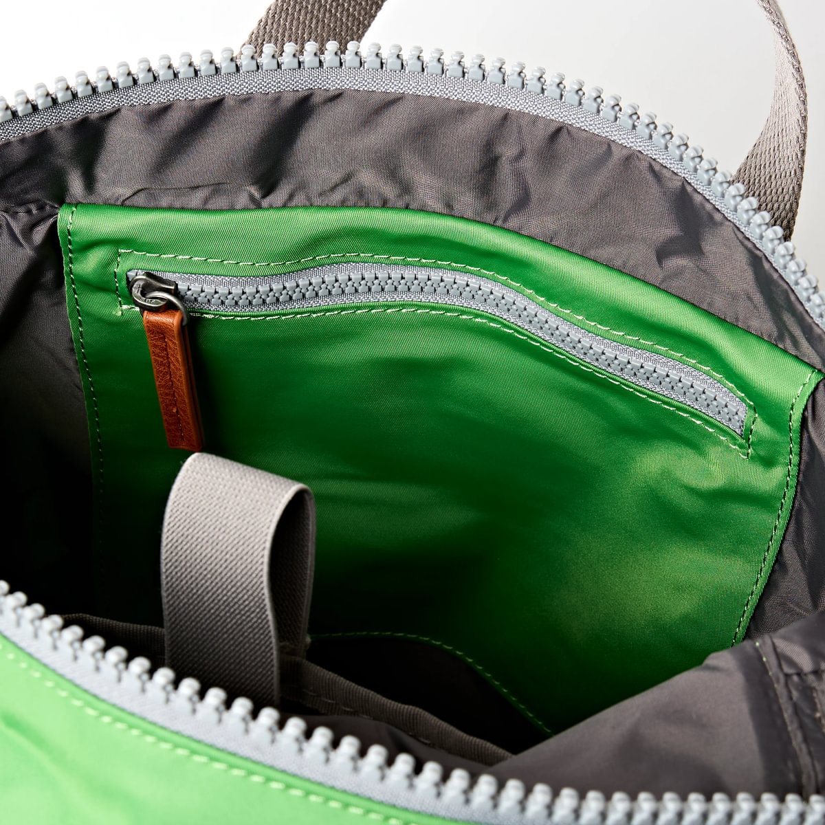 Roka Medium Canfield B Recycled Nylon: Online Lime at Bibelot Leek