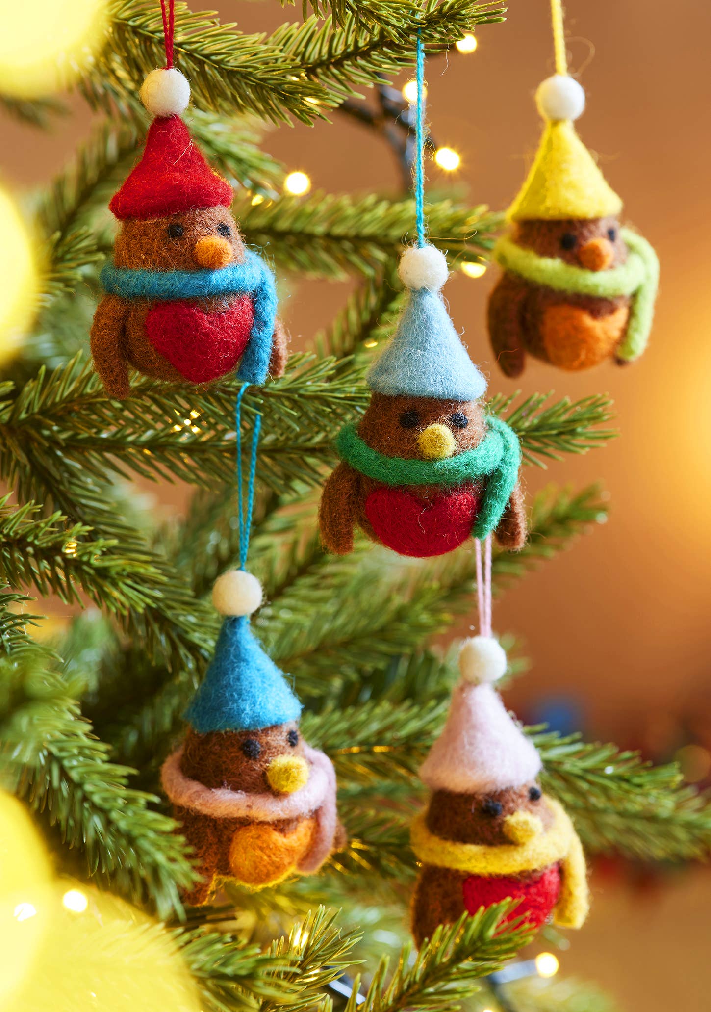 Namaste Fair Trade Set of 5 Hanging Felt Robin Decorations