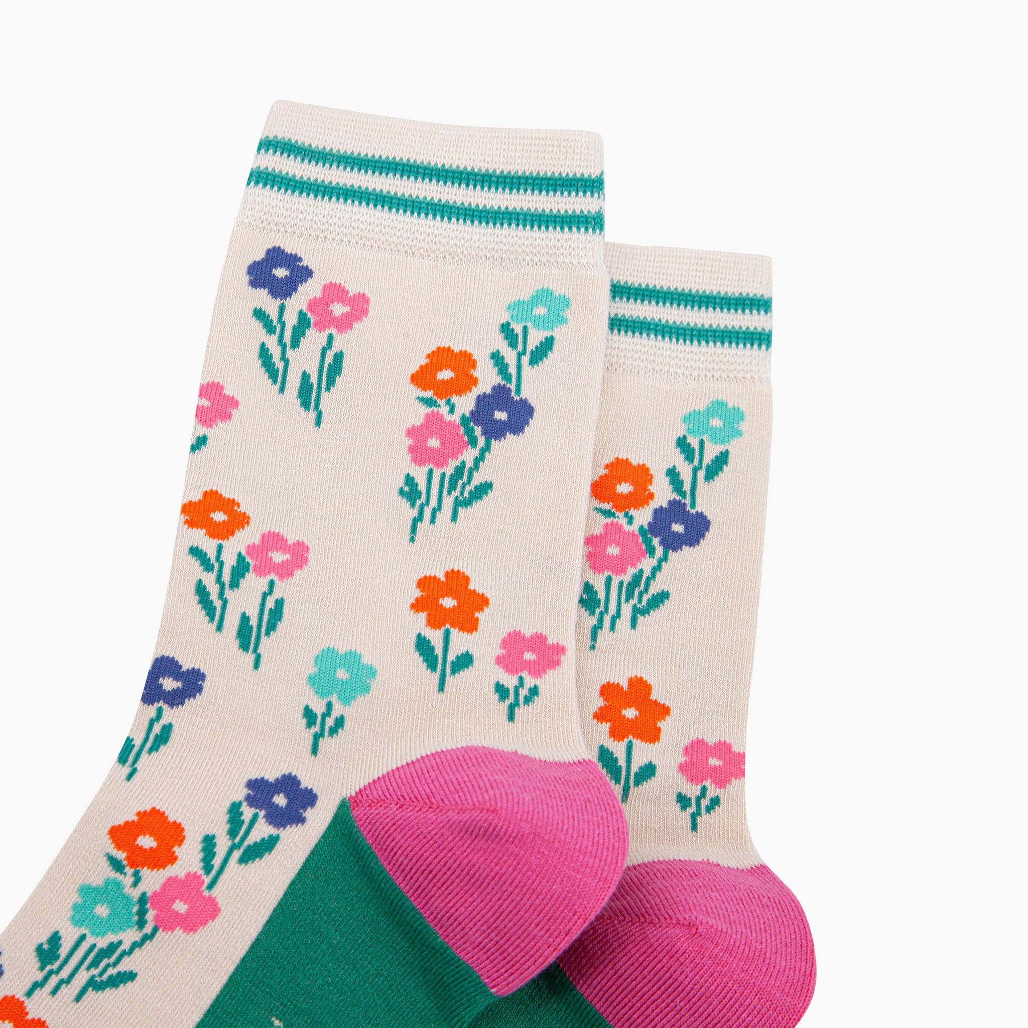 Sock Talk Women's Wildflowers Bamboo Socks in Cream Bibelot Leek