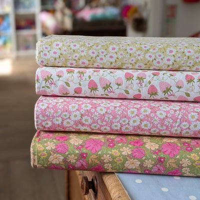 Sweet Blooms by The Crafty Pie: Floral Delight Green 3665-01