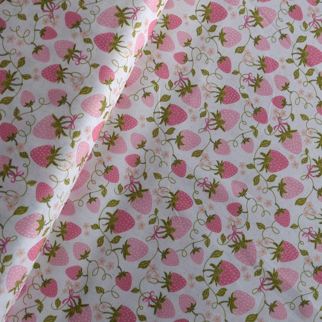 Sweet Blooms by The Crafty Pie: Strawberry Garden White 3665-02