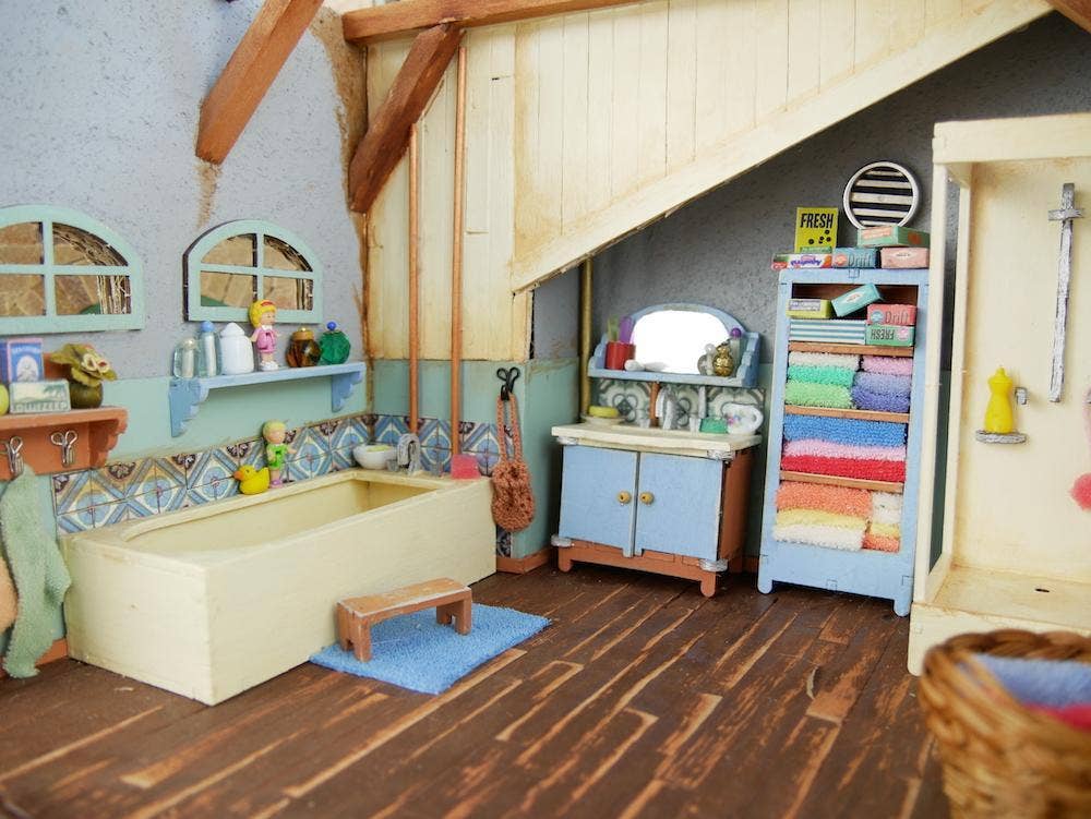 The Mouse Mansion Furniture Kit - Bathroom Sam & Julia UK Stockist