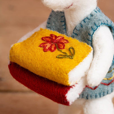 CORINNE LAPIERRE LIMITED
Little Mouse The Librarian Felt Craft Mini Kit