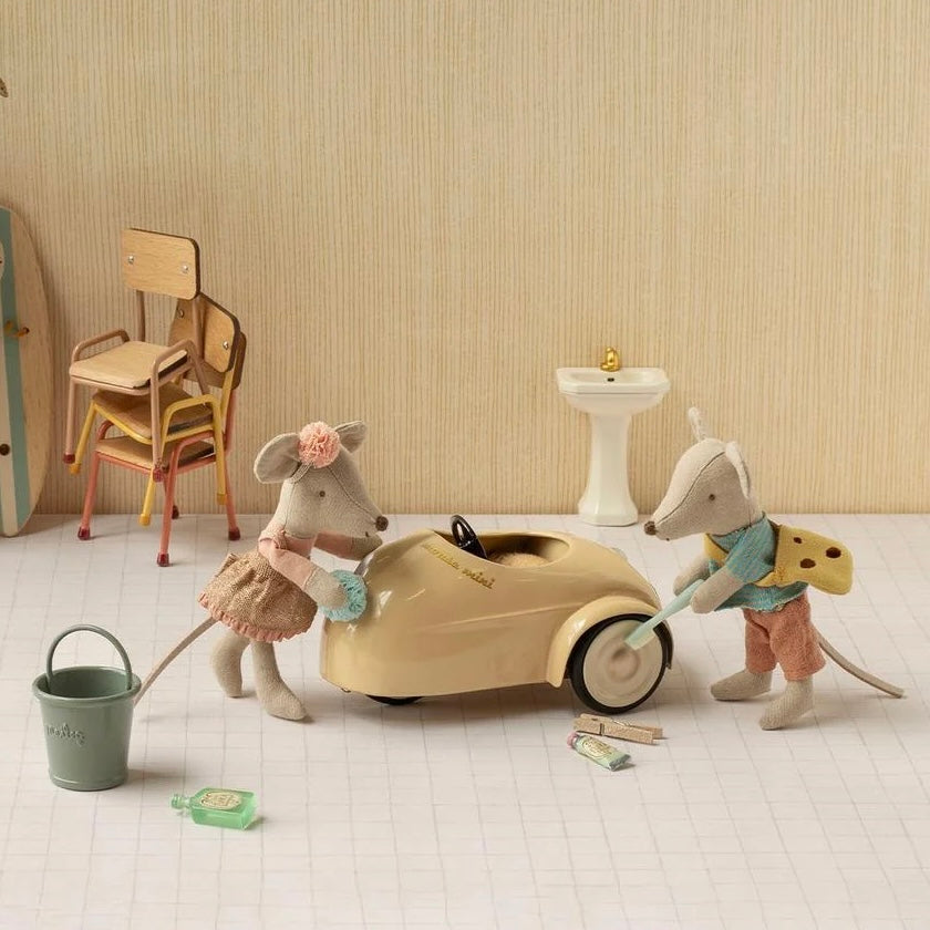 Maileg Autumn Winter 2026 collection - mice, bunnies & accessories at Bibelot Leek