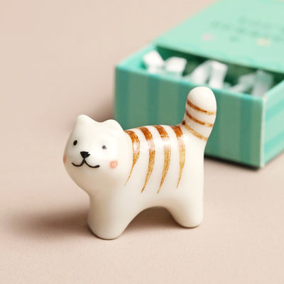 Lisa Angel Tiny Matchbox Ceramic Cat Token Bibelot Leek