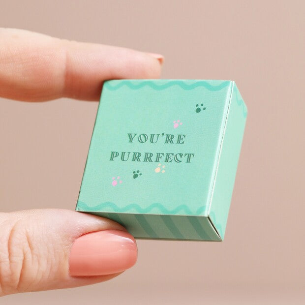 Lisa Angel Tiny Matchbox Ceramic Cat Token Bibelot Leek